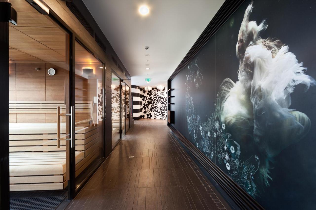 Kameha Grand Bonn Bona Exterior foto The spa at the London West Hollywood