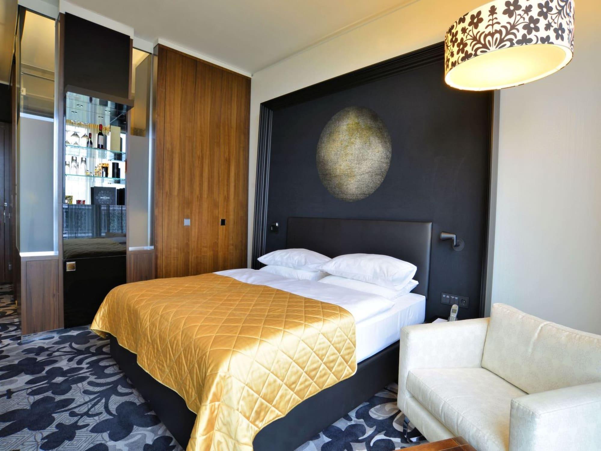 Kameha Grand Bonn Bona Exterior foto A room at the hotel
